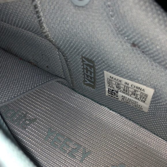 Yeezy 700 v1 inertia (used) - Picture 9 of 9